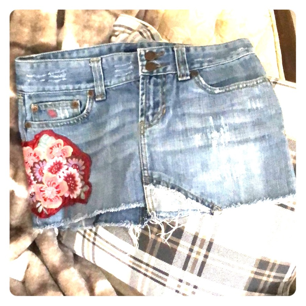 NWT Abercrombie Mini Embroiled Jean Skirt